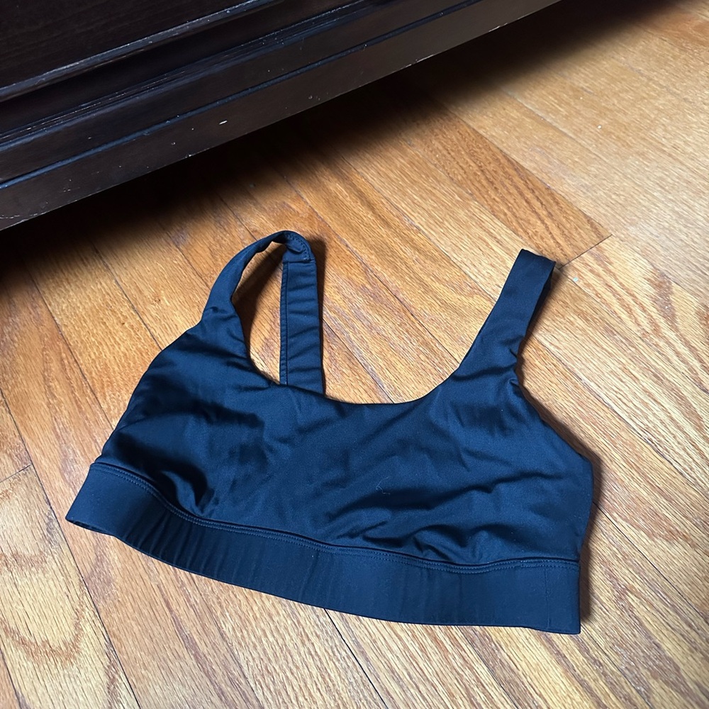 Vuori Black Sports Bra